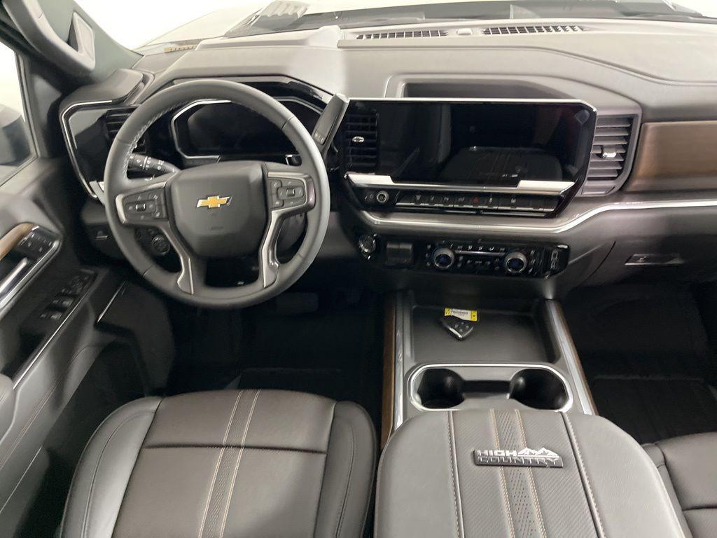 new 2026 Chevrolet Silverado 3500 car, priced at $92,265