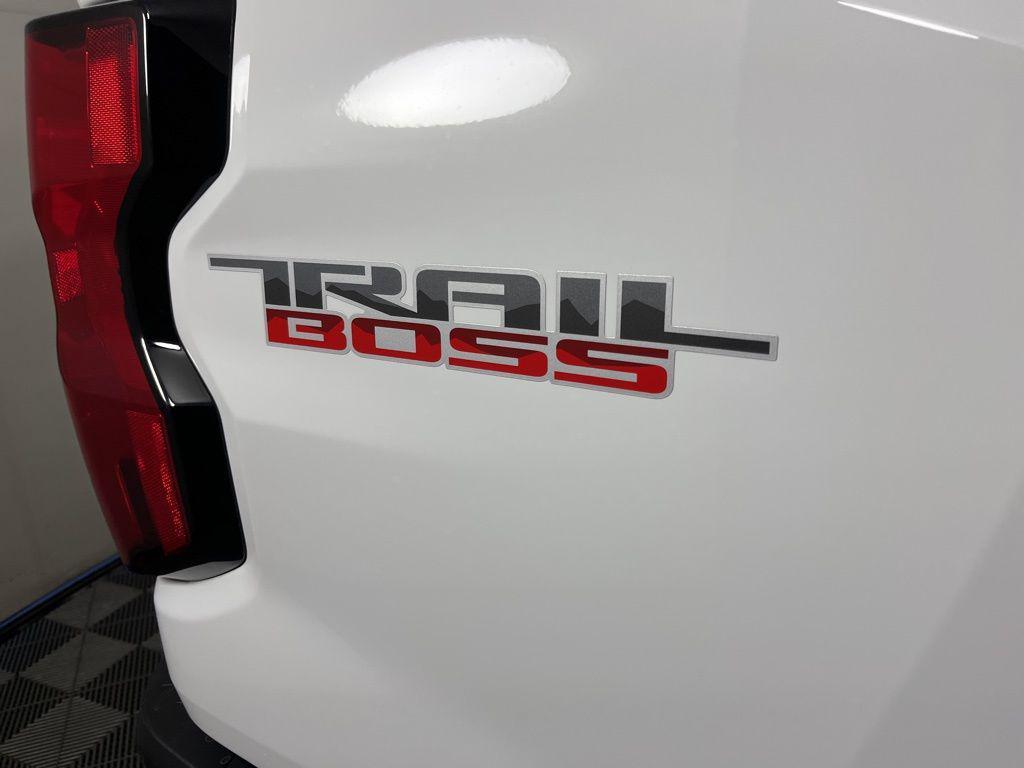 new 2026 Chevrolet Colorado car, priced at $47,685