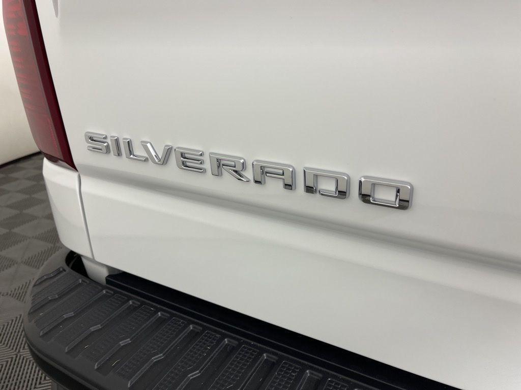 new 2026 Chevrolet Silverado 1500 car, priced at $43,170