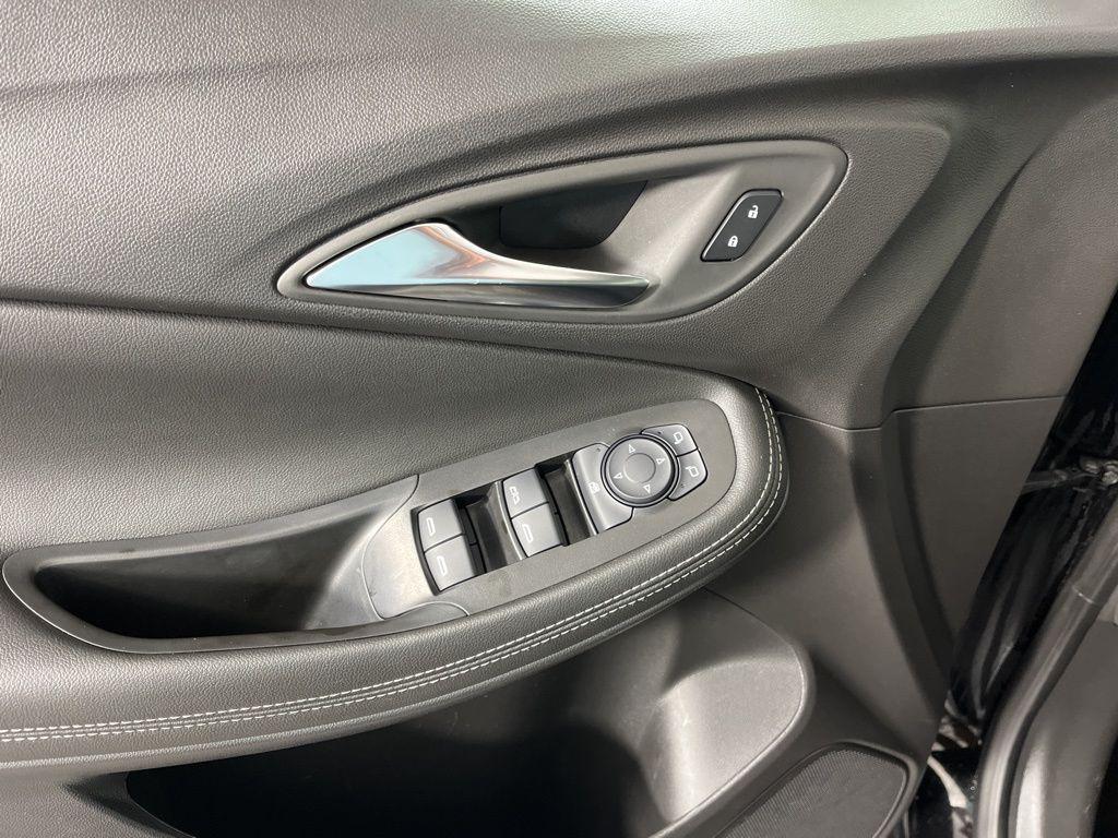 used 2025 Buick Encore GX car, priced at $21,490