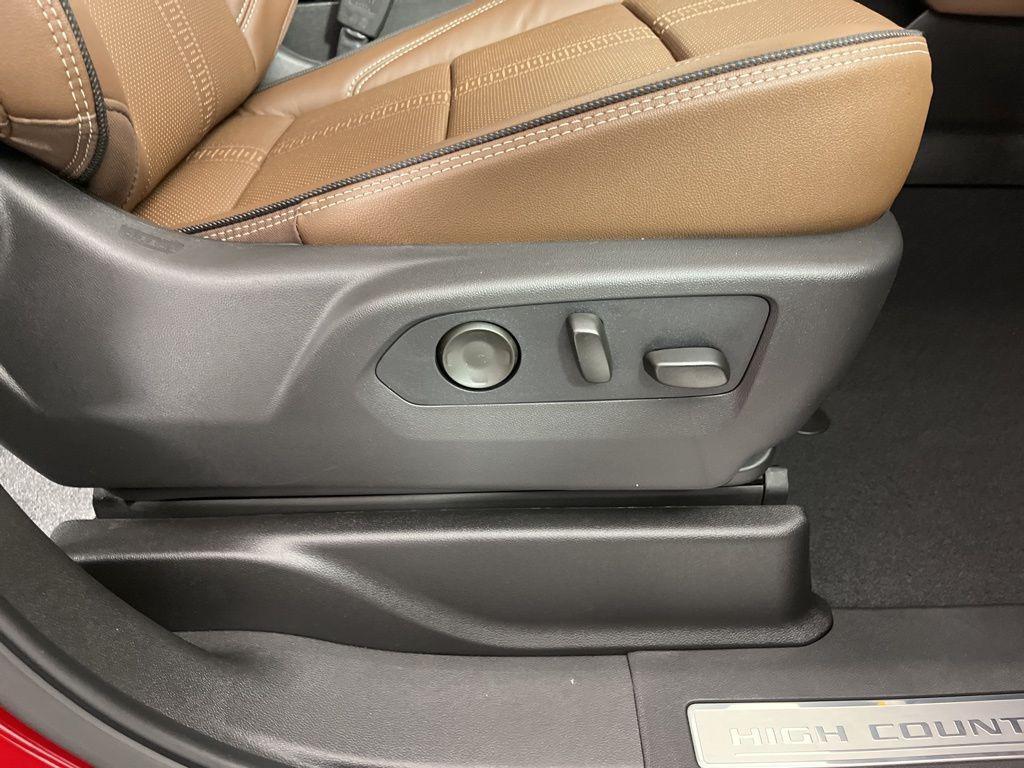 new 2026 Chevrolet Suburban car, priced at $101,895