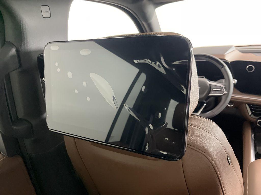 new 2026 Chevrolet Suburban car, priced at $101,895