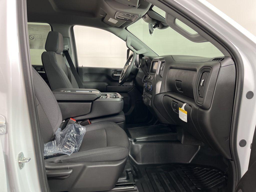 new 2025 Chevrolet Silverado 2500 car, priced at $52,923