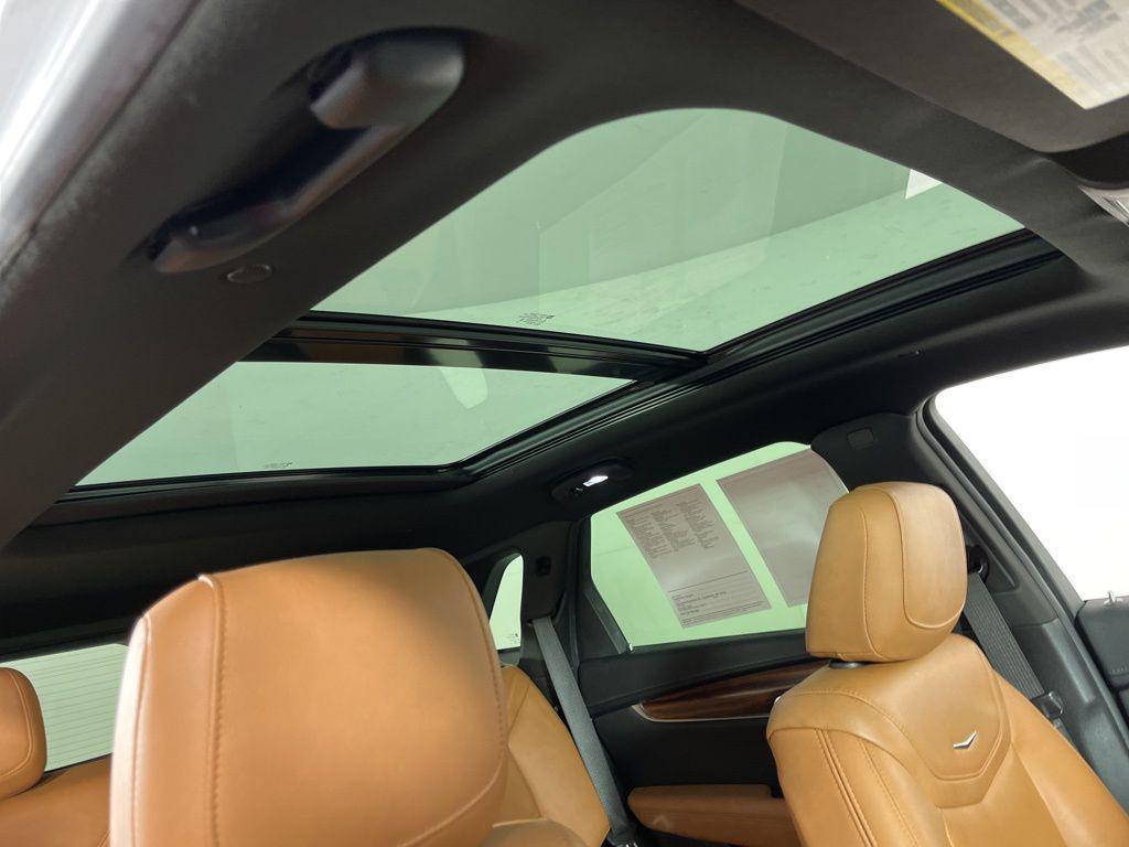 used 2023 Cadillac XT5 car, priced at $31,620