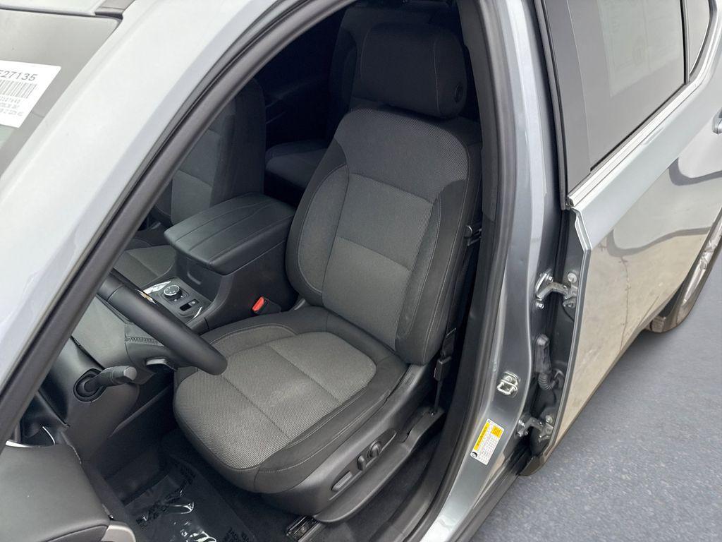 used 2023 Chevrolet Traverse car, priced at $31,620