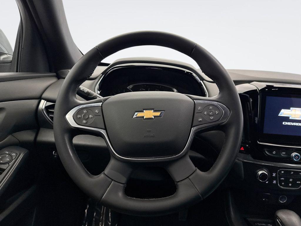 used 2023 Chevrolet Traverse car, priced at $31,620