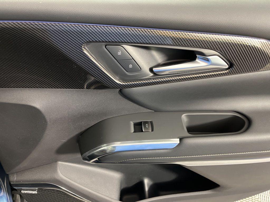 new 2026 Chevrolet Traverse car, priced at $61,020