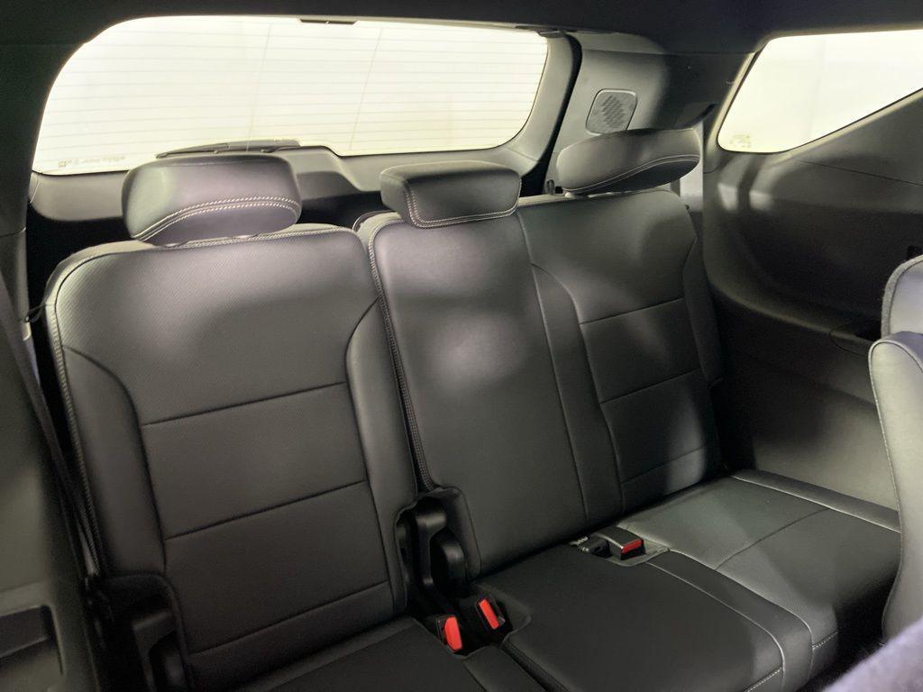 new 2026 Chevrolet Traverse car, priced at $61,020