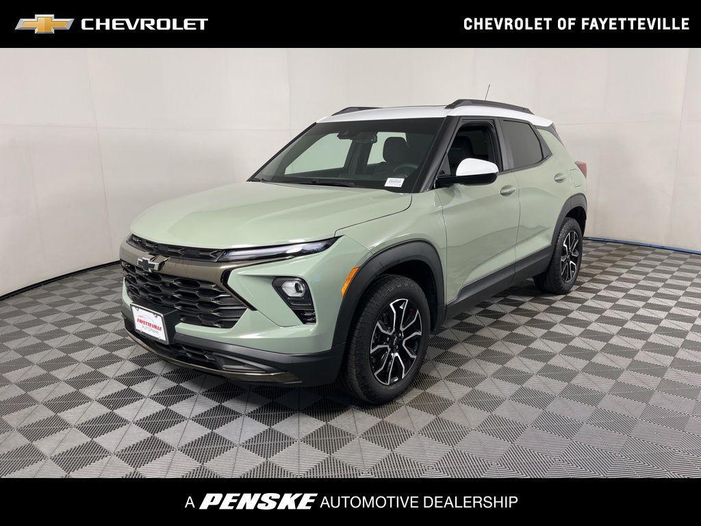 used 2025 Chevrolet TrailBlazer car, priced at $28,389