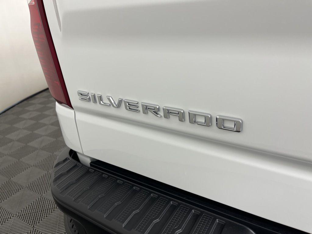 new 2026 Chevrolet Silverado 1500 car, priced at $44,140