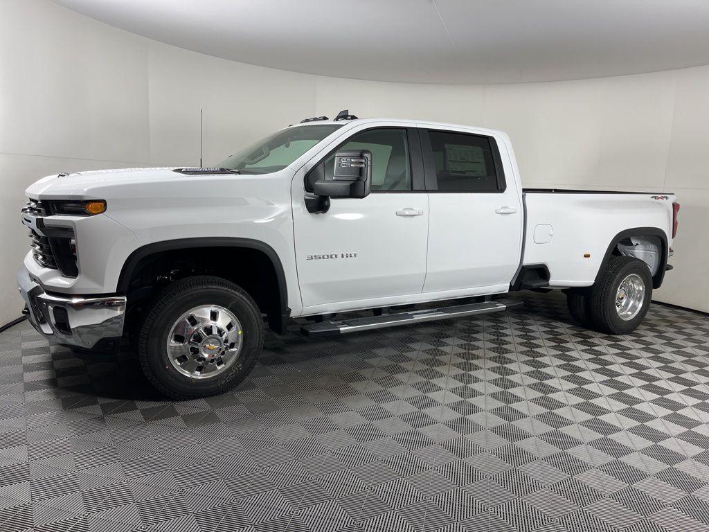 new 2026 Chevrolet Silverado 3500 car, priced at $82,055