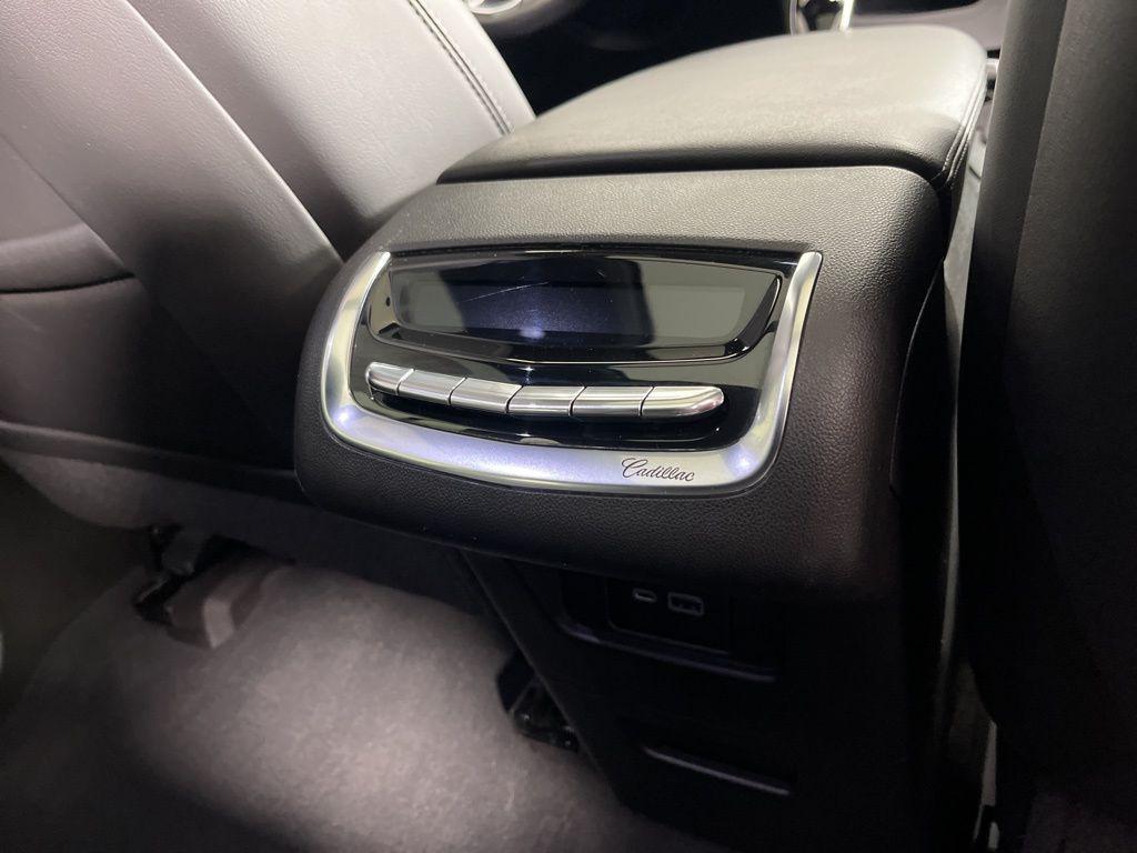 used 2022 Cadillac XT6 car, priced at $30,310