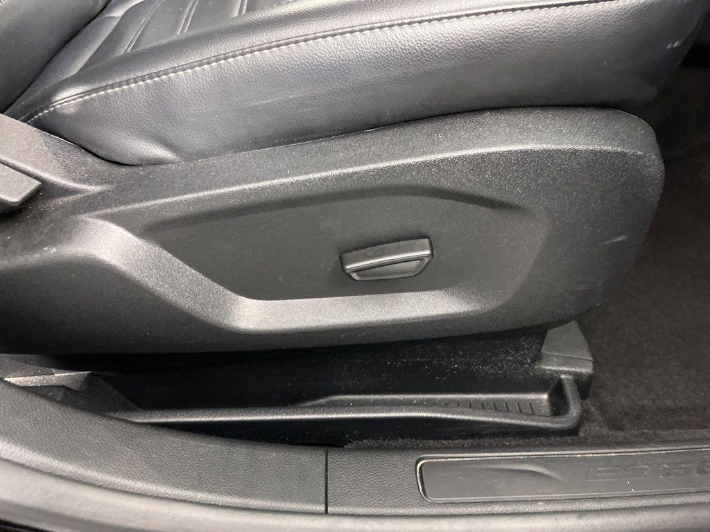 used 2024 Ford Edge car, priced at $23,430