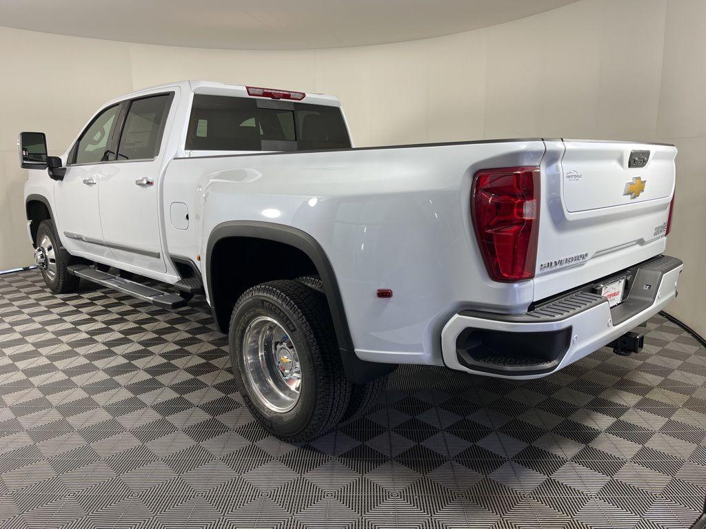 new 2026 Chevrolet Silverado 3500 car, priced at $93,260