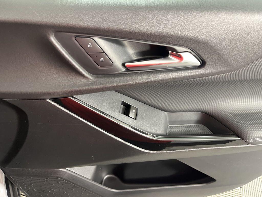 new 2026 Chevrolet Equinox car, priced at $32,705