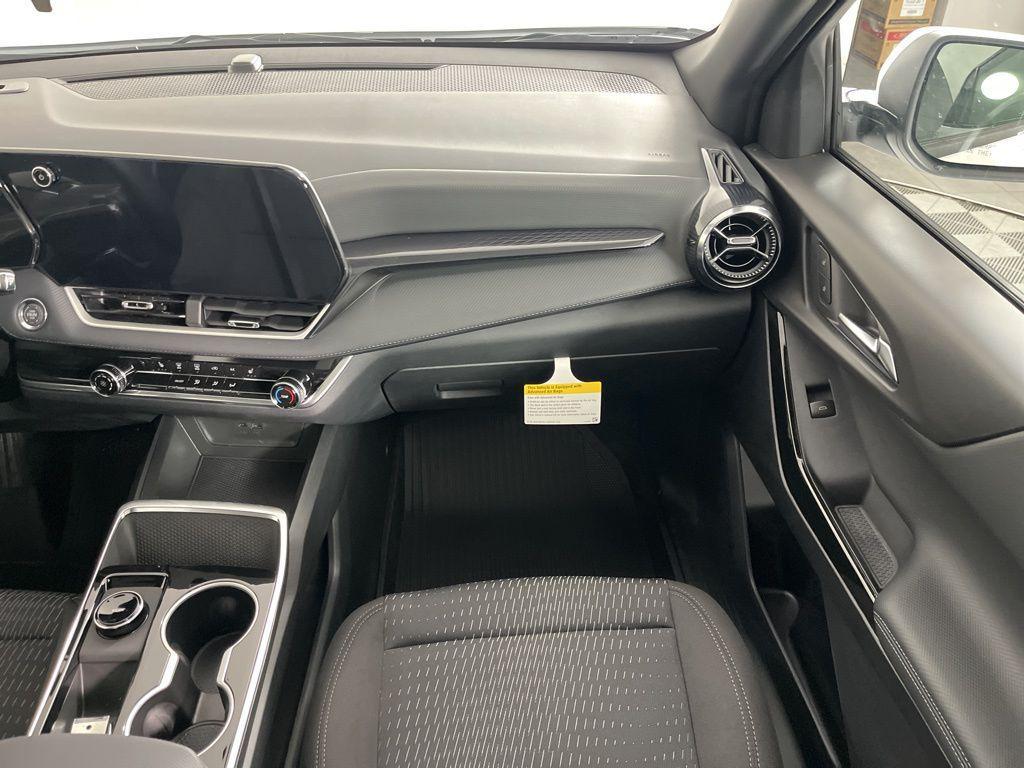 new 2026 Chevrolet Equinox car, priced at $32,705