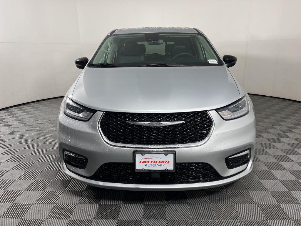 used 2024 Chrysler Pacifica car, priced at $27,463