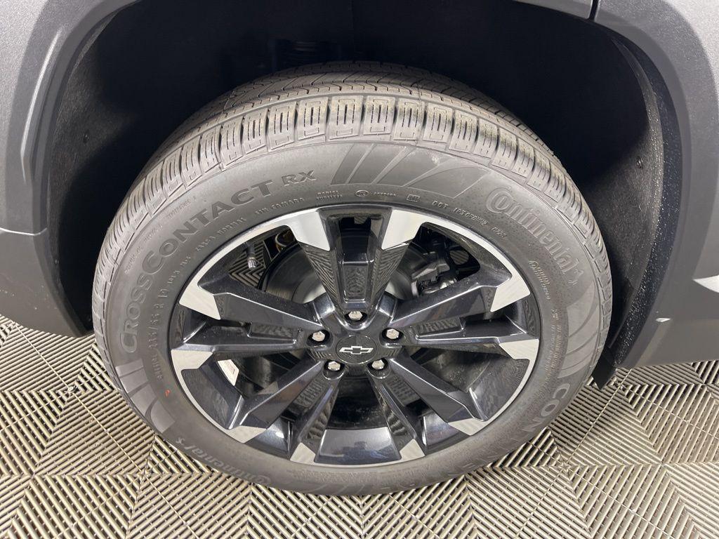 new 2026 Chevrolet Equinox car, priced at $39,355