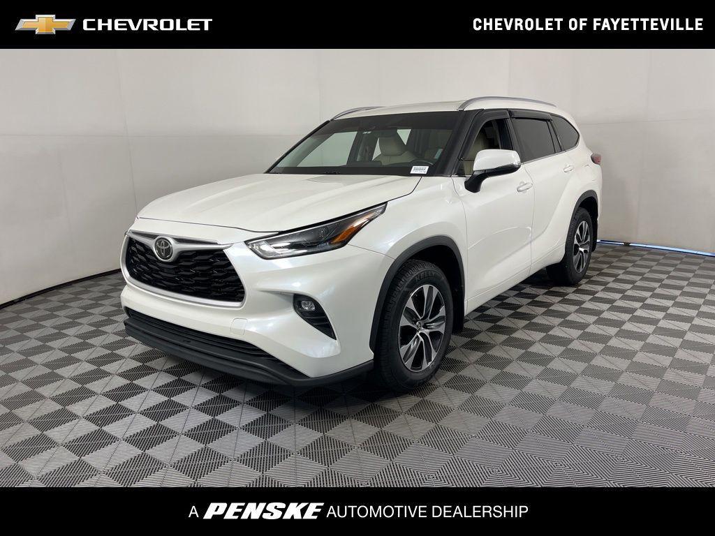 used 2021 Toyota Highlander car, priced at $28,880