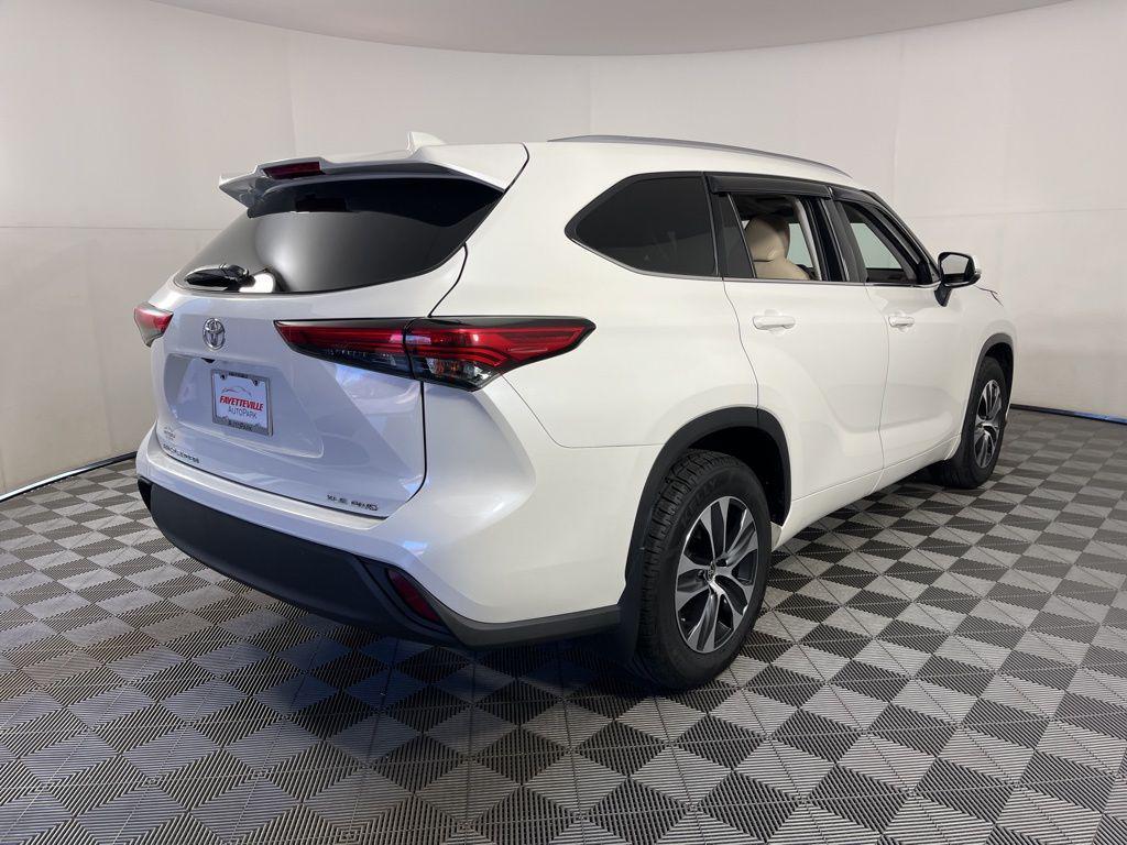 used 2021 Toyota Highlander car, priced at $28,880