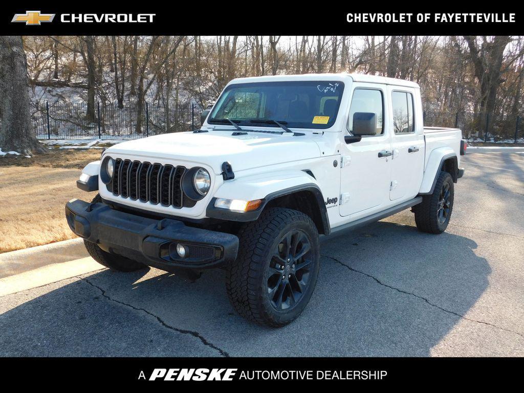 used 2024 Jeep Gladiator car, priced at $33,110