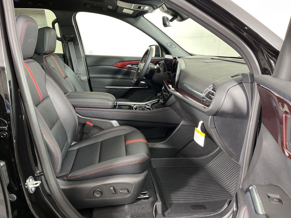 new 2026 Chevrolet Traverse car, priced at $59,630