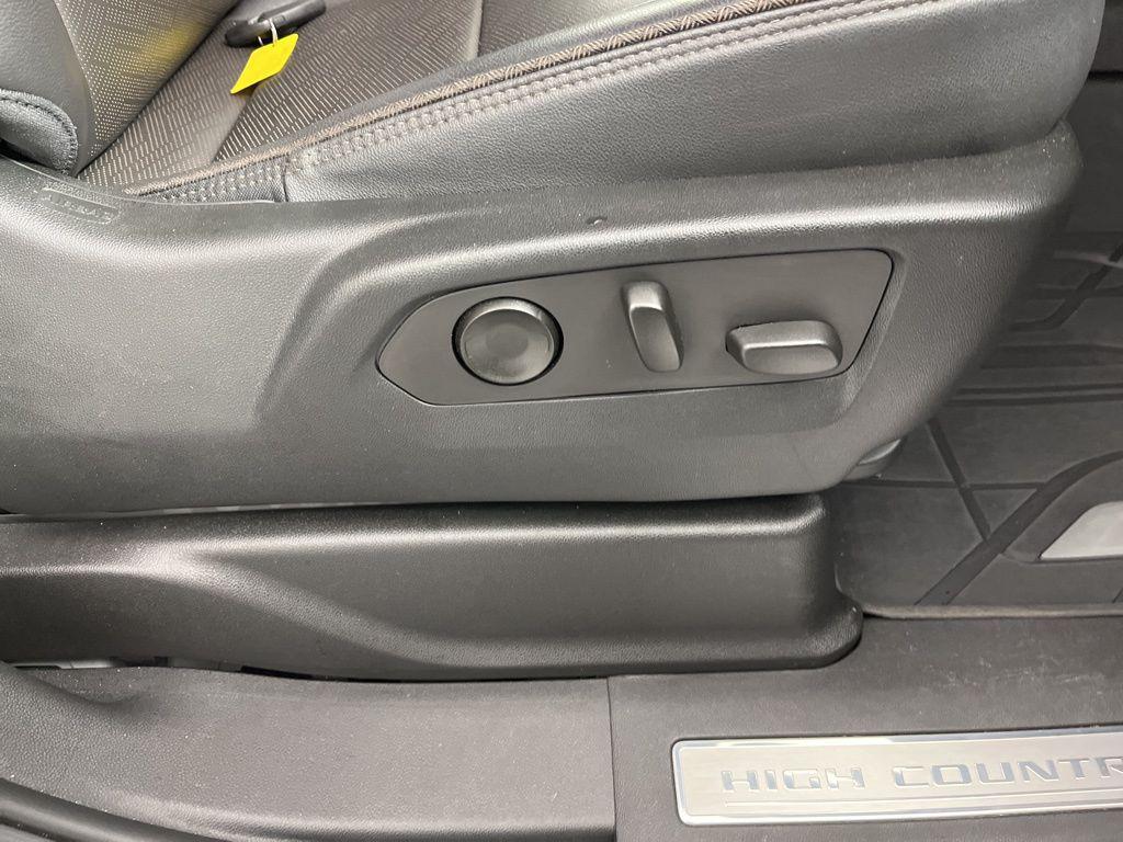 used 2022 Chevrolet Tahoe car, priced at $58,458