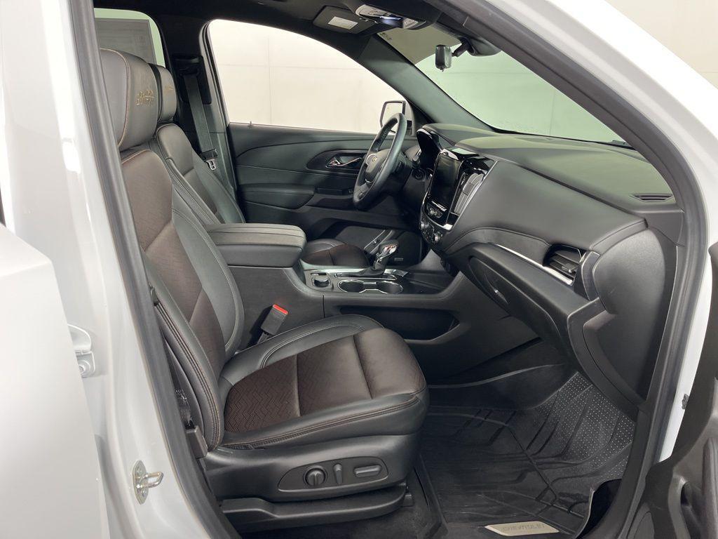 used 2023 Chevrolet Traverse car, priced at $36,717