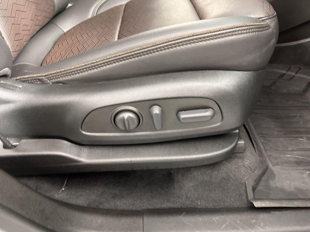 used 2023 Chevrolet Traverse car, priced at $36,717