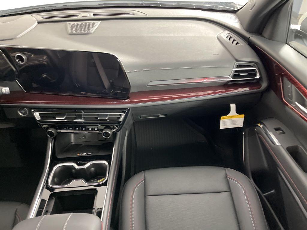 new 2026 Chevrolet Traverse car, priced at $58,875