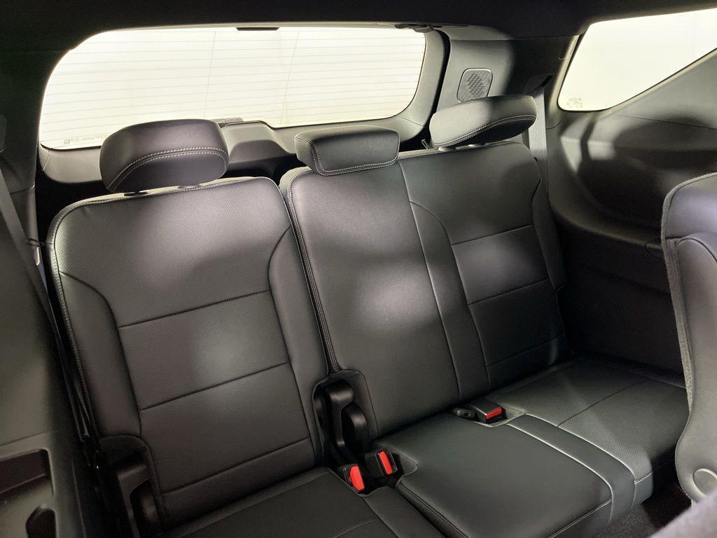 new 2026 Chevrolet Traverse car, priced at $61,515