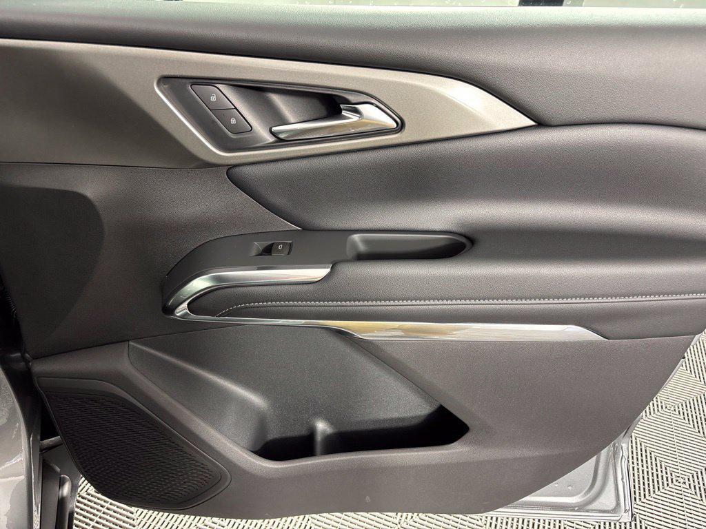 new 2027 Chevrolet Traverse car, priced at $43,374
