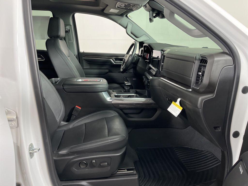 used 2022 Chevrolet Silverado 1500 car, priced at $30,520