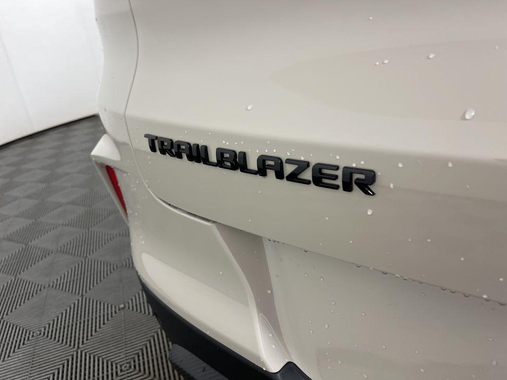 new 2026 Chevrolet TrailBlazer car, priced at $34,235