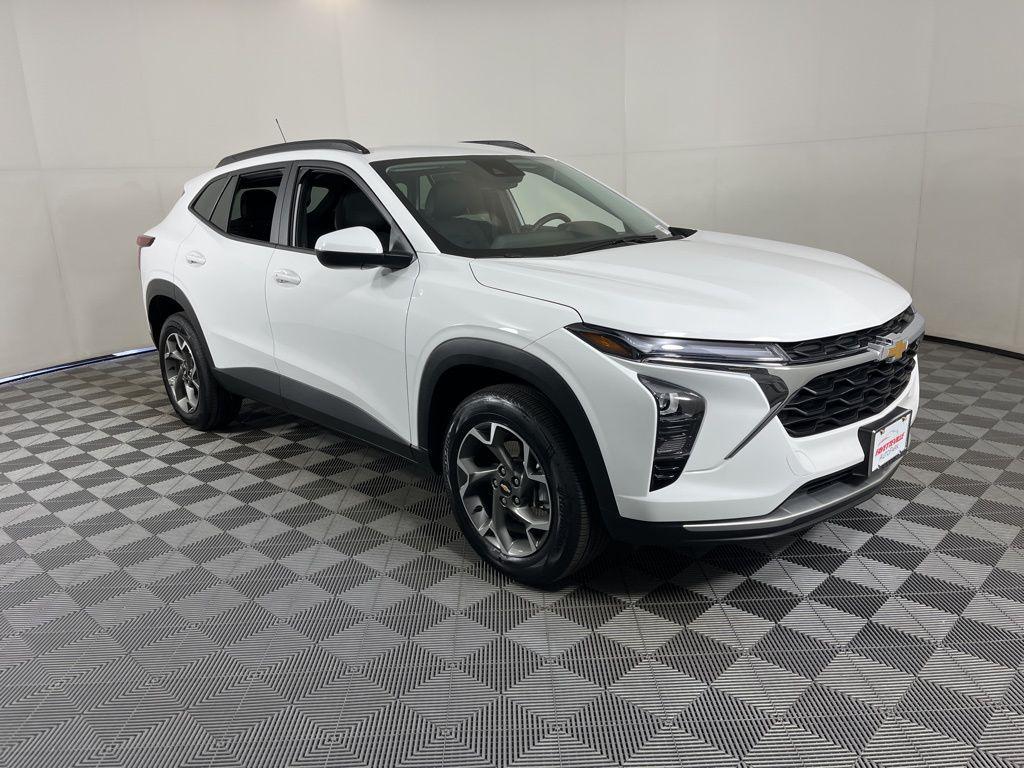 used 2025 Chevrolet Trax car, priced at $22,510