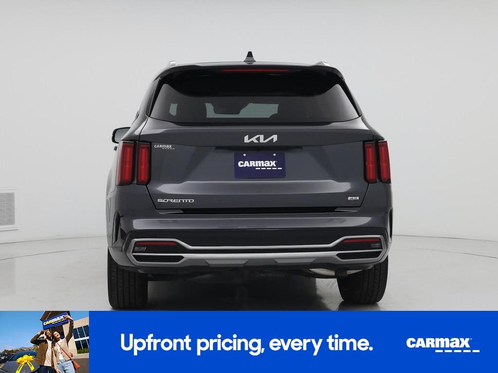 used 2023 Kia Sorento car, priced at $31,998