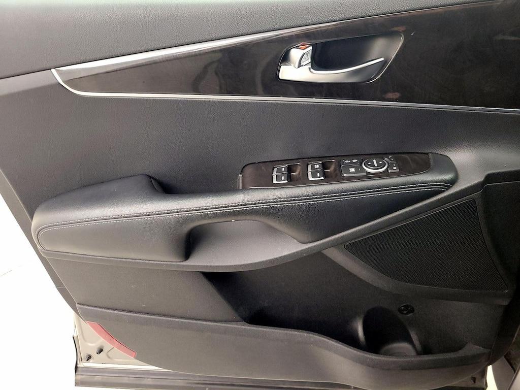 used 2016 Kia Sorento car, priced at $12,998