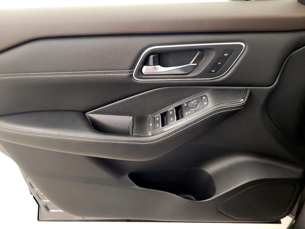 used 2021 Nissan Rogue car, priced at $22,998