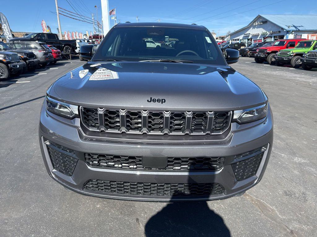 new 2026 Jeep Grand Cherokee car, priced at $48,745