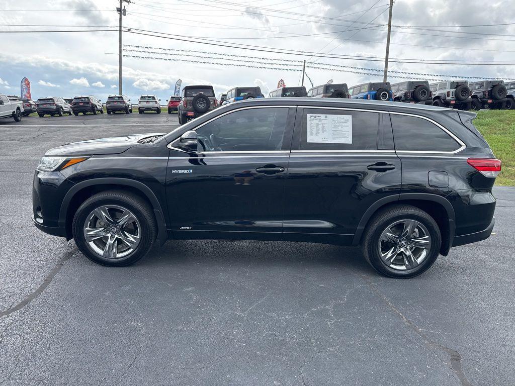 used 2019 Toyota Highlander Hybrid car, priced at $23,587