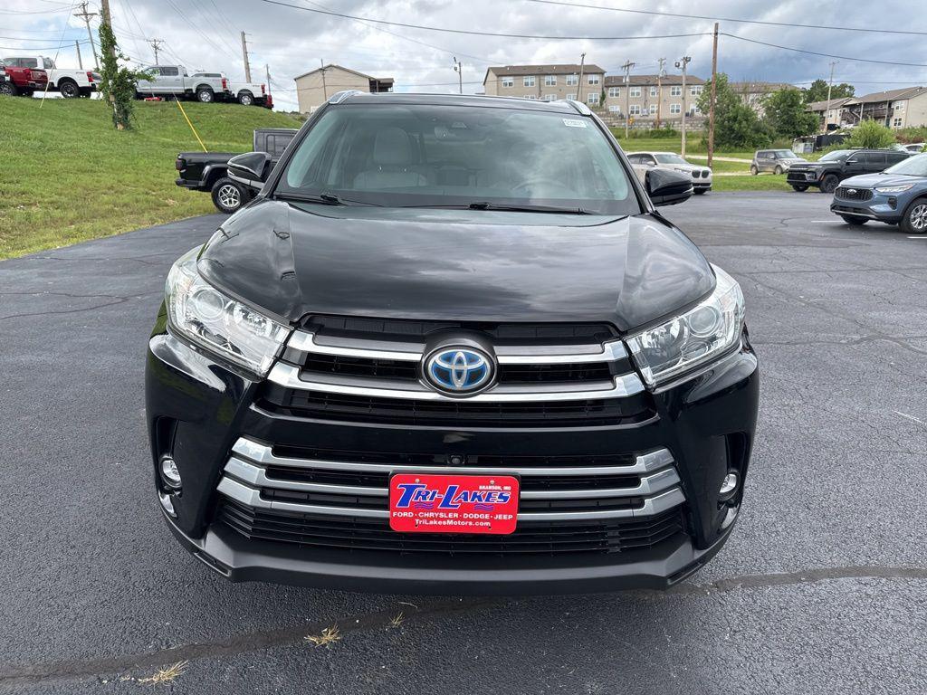 used 2019 Toyota Highlander Hybrid car, priced at $23,587