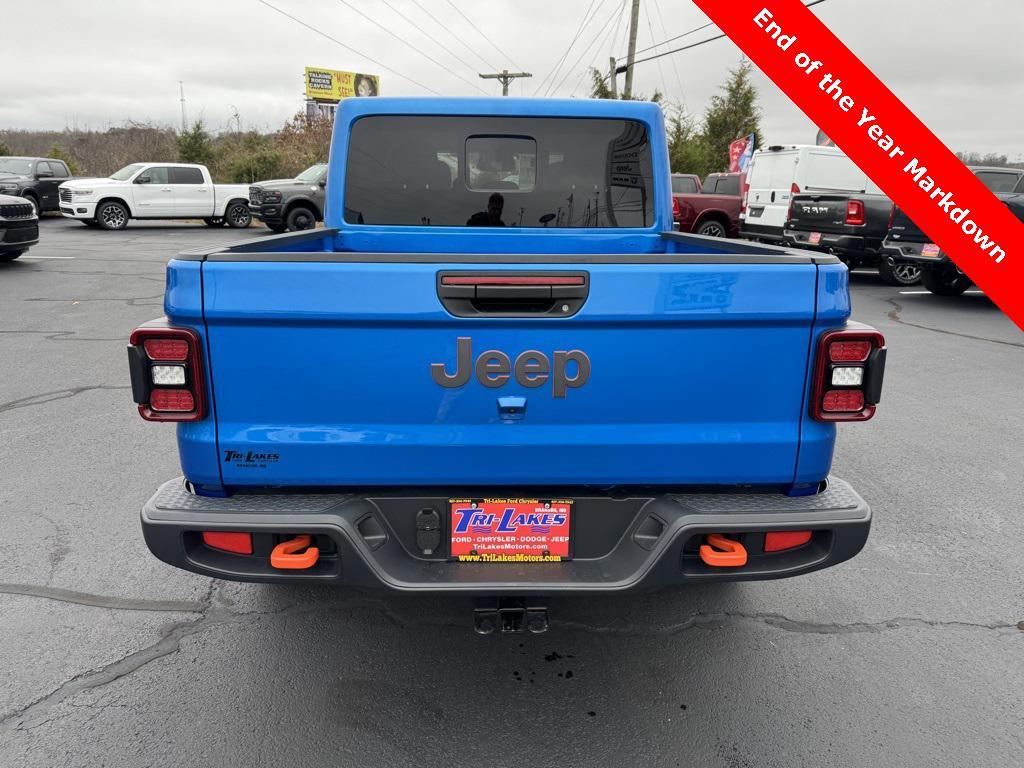 new 2026 Jeep Gladiator car, priced at $54,396