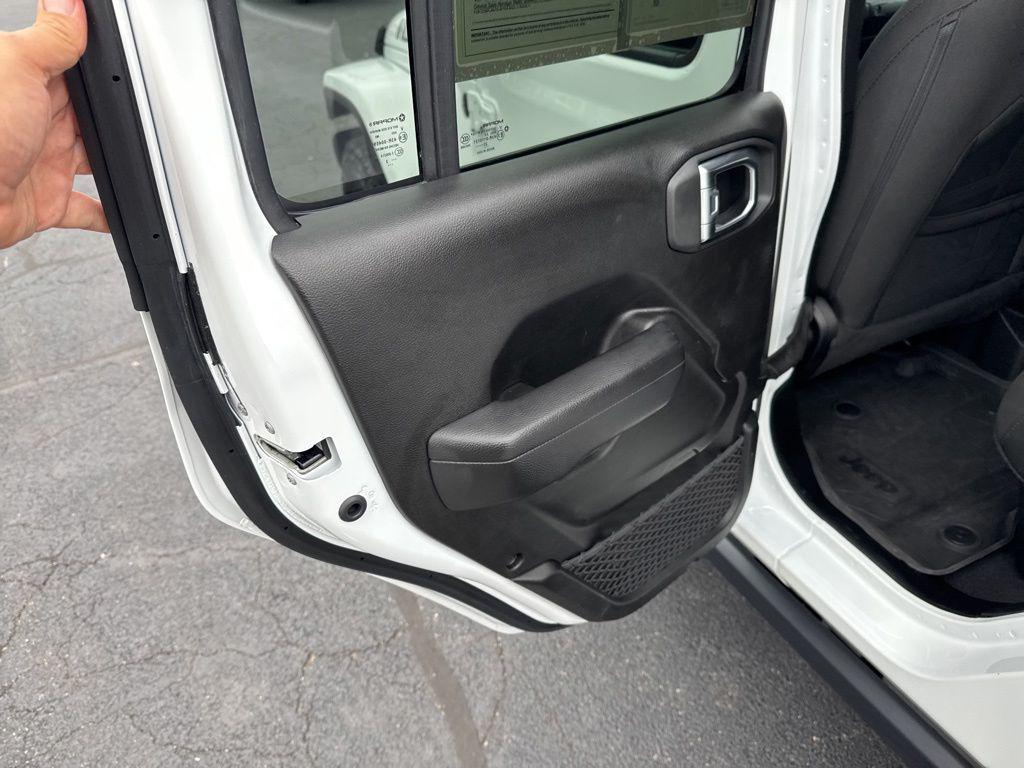 used 2023 Jeep Gladiator car, priced at $34,341