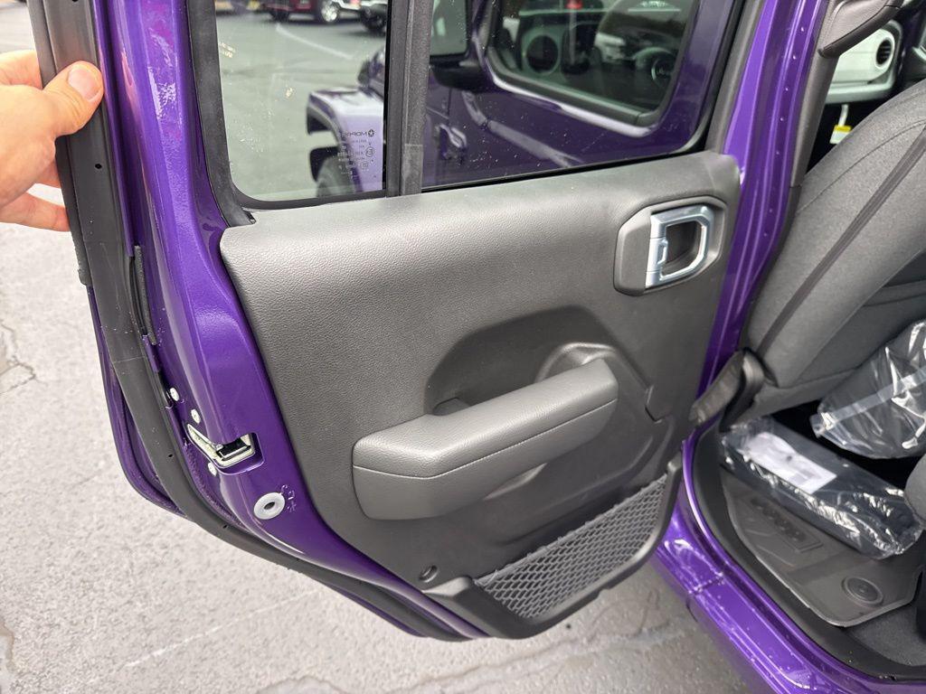 new 2026 Jeep Gladiator car, priced at $59,587
