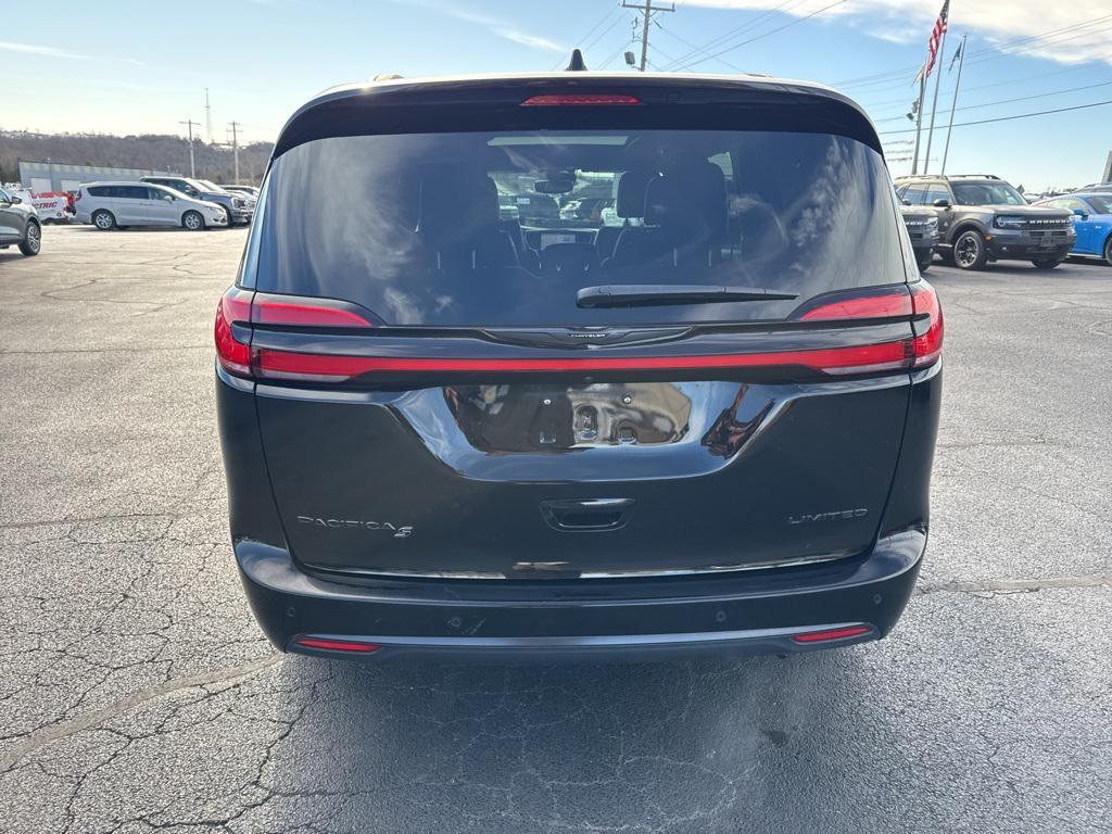 used 2025 Chrysler Pacifica car, priced at $35,700