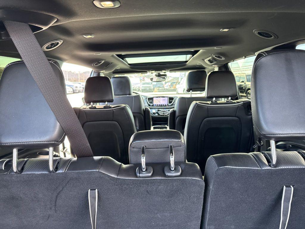 used 2025 Chrysler Pacifica car, priced at $34,784