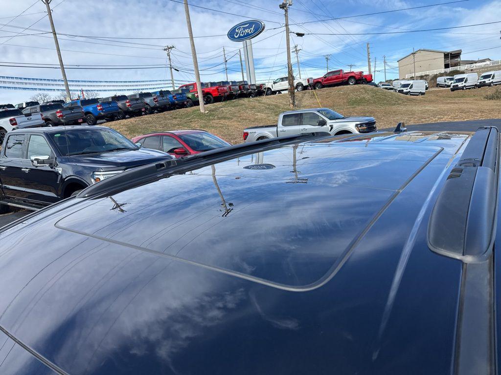 used 2025 Chrysler Pacifica car, priced at $34,784