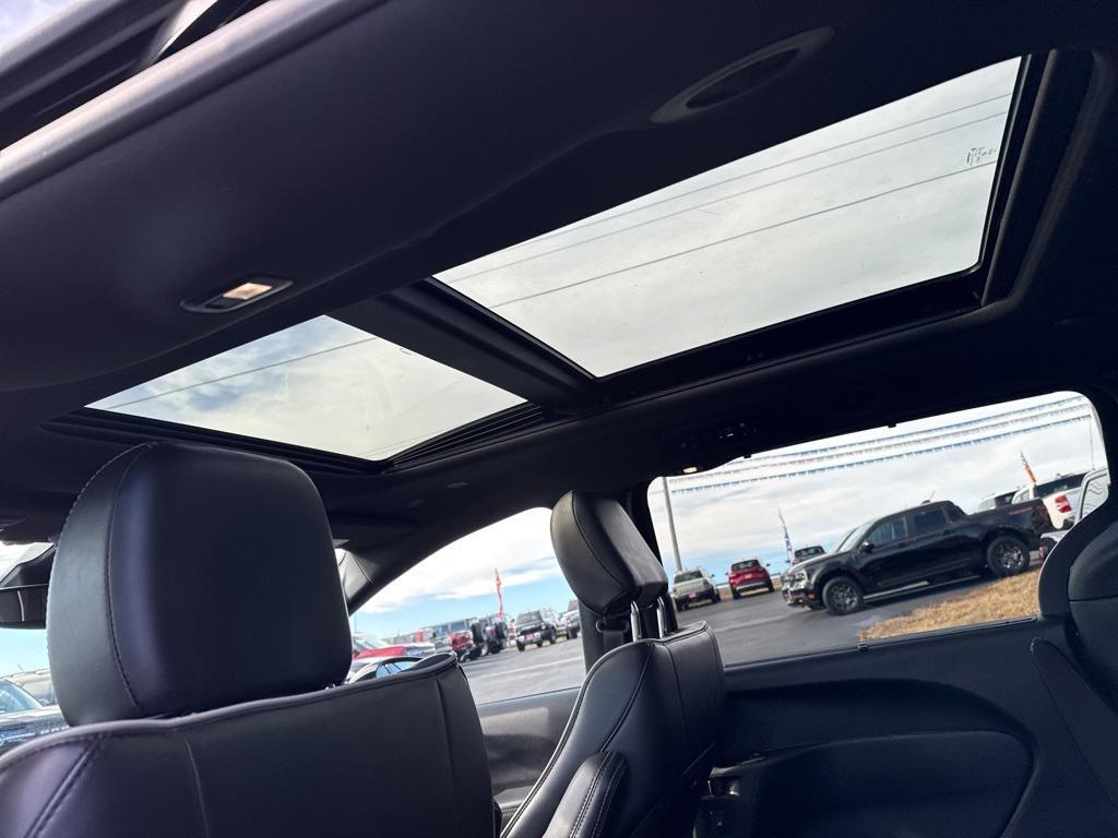 used 2025 Chrysler Pacifica car, priced at $35,700