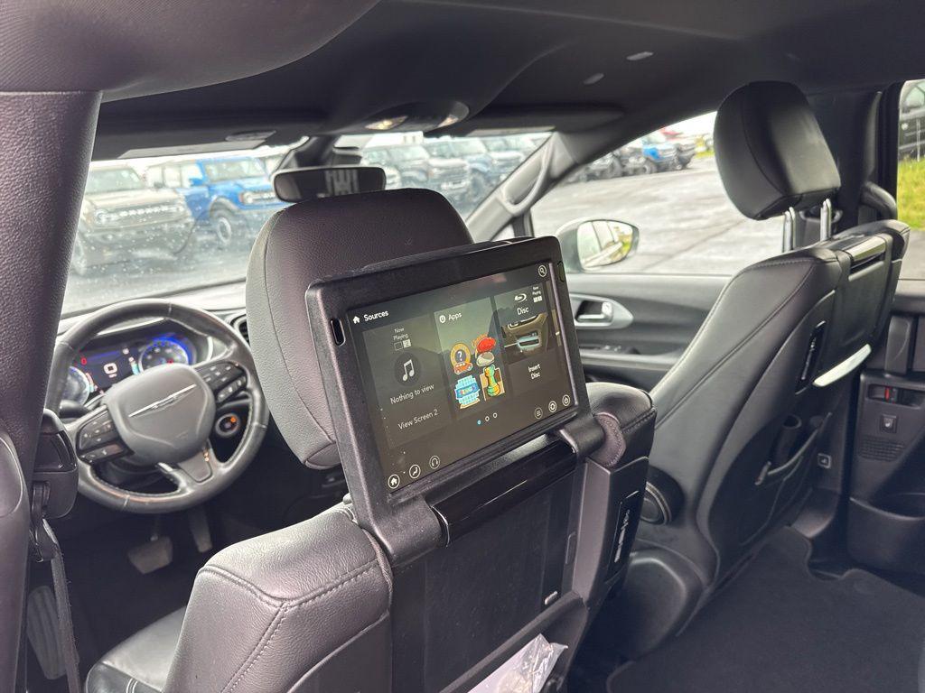 used 2021 Chrysler Pacifica car, priced at $27,657