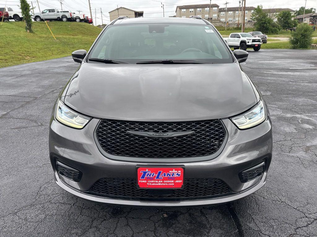 used 2021 Chrysler Pacifica car, priced at $27,657